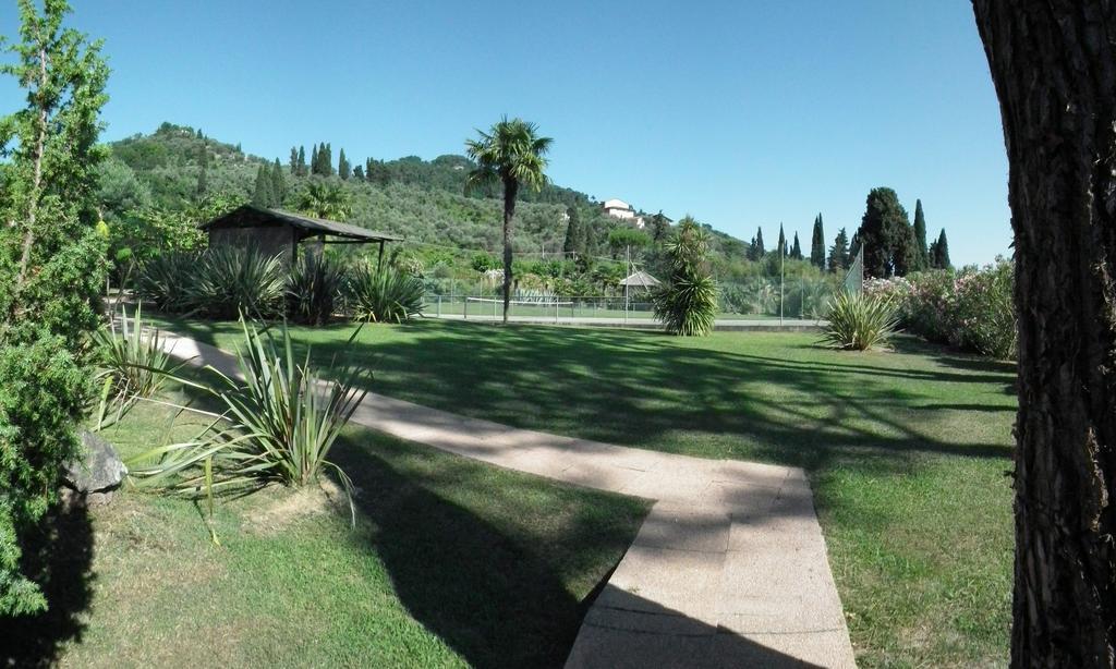 Casa Matilde Bed & Breakfast Mommio ภายนอก รูปภาพ
